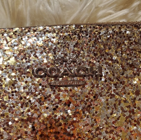 Coach glitter hold keychain ID holder - Picture 2 of 4
